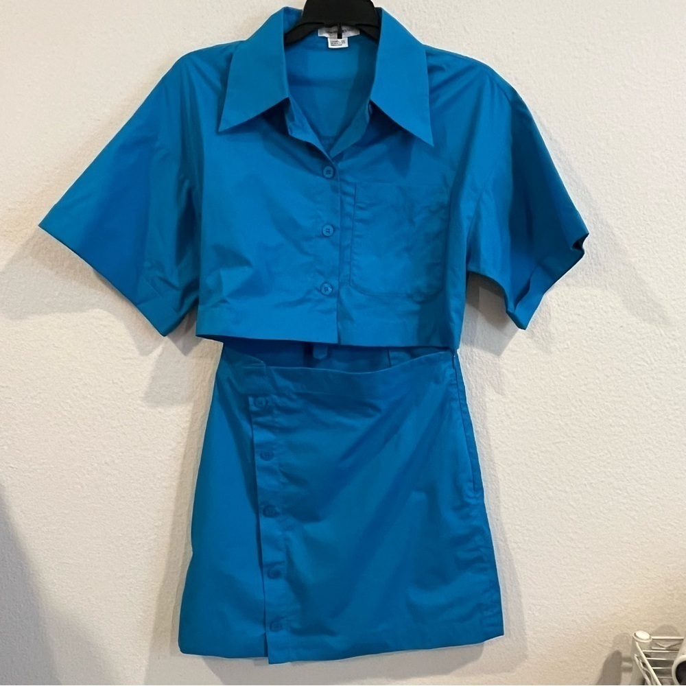 Urban Revivo blue structured shirt mini dress with cut out middle size 4 cotton